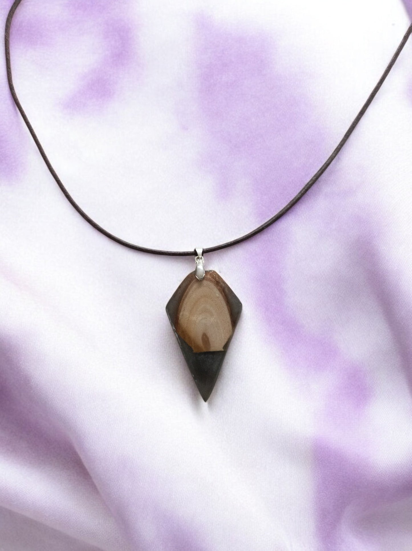 Collier en Résine et Bois "L'Âme de la Forêt" - Création Artisanale - Créafun77