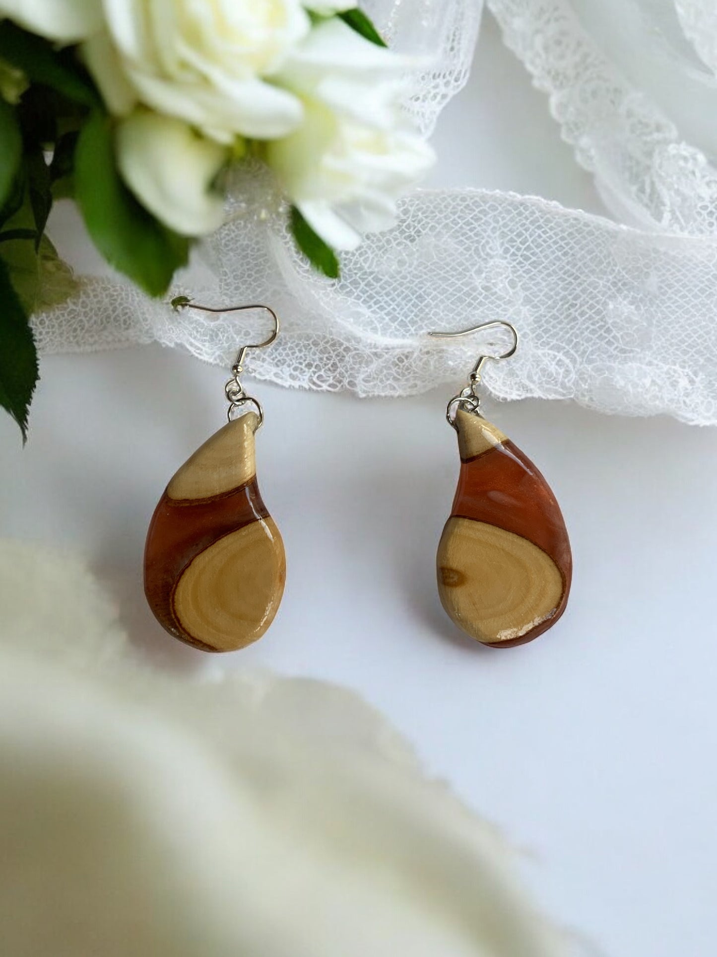 Bijoux en Bois et Résine, Faits Main avec Passion.