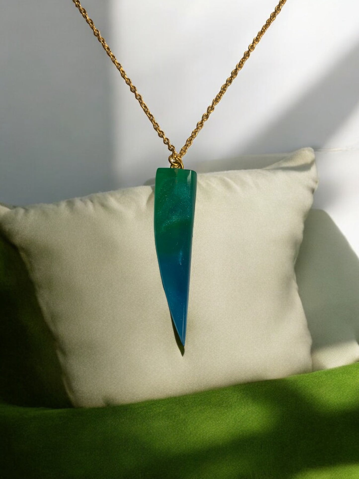 Collier Pendentif Artisanal - Dégradé Bleu Vert Fait Main