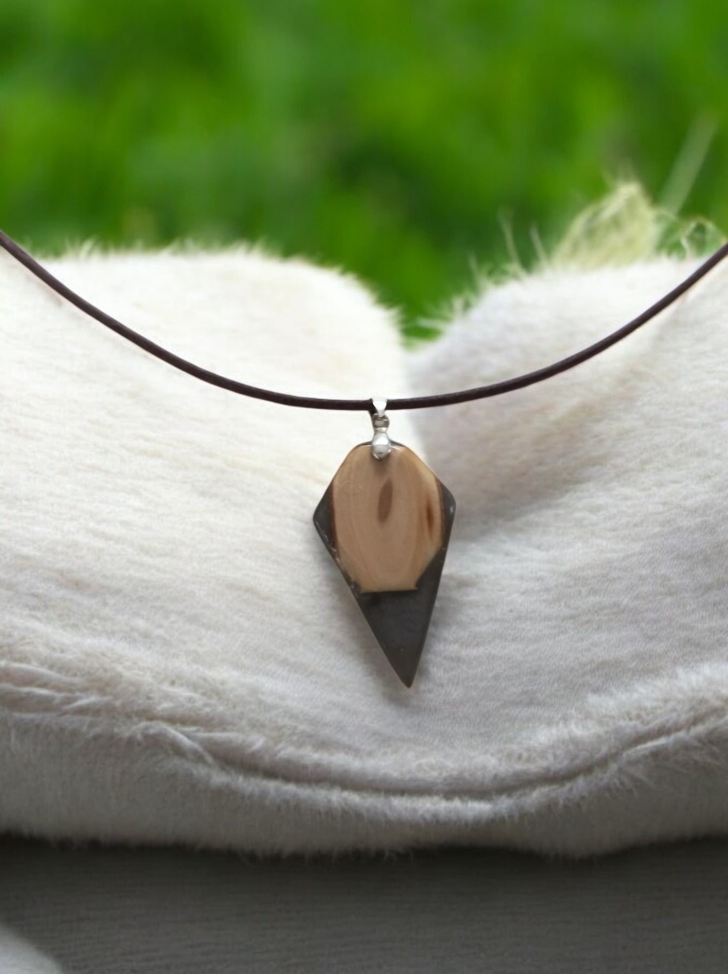 Collier en Résine et Bois "L'Âme de la Forêt" - Création Artisanale - Créafun77