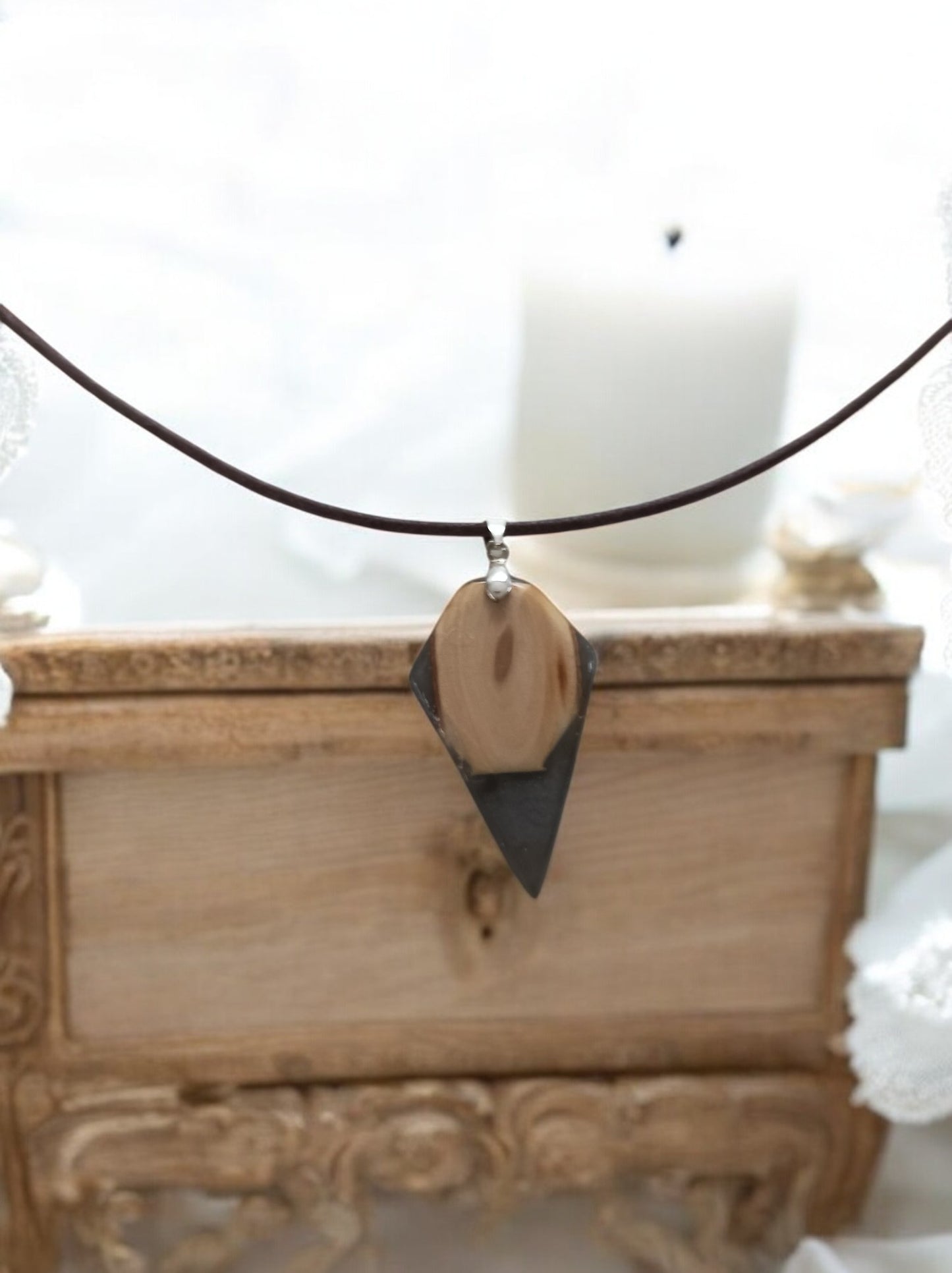 Collier en Résine et Bois "L'Âme de la Forêt" - Création Artisanale - Créafun77