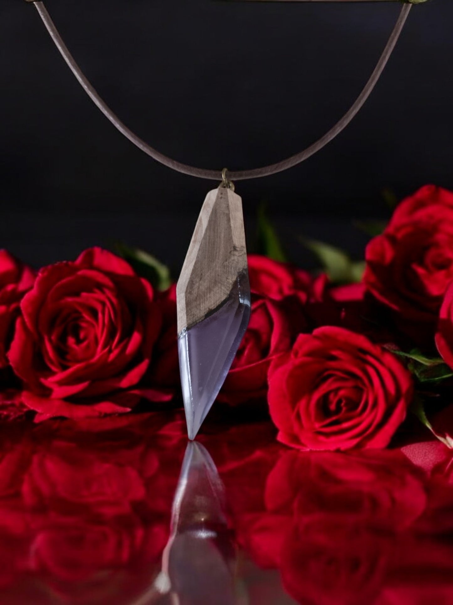 Collier en Résine et Bois "Crête du Crépuscule" - Création Artisanale - Créafun77