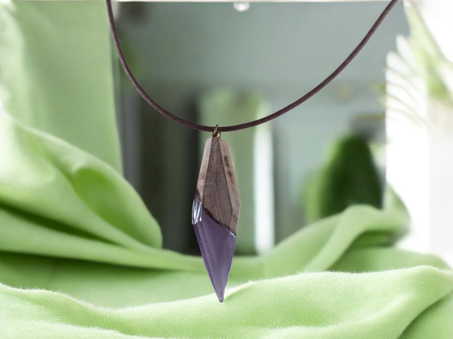 Collier en Résine et Bois "Crête du Crépuscule" - Création Artisanale - Créafun77