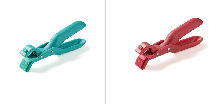 Lot de 2 Pinces Multifonctions Anti-Brûlure – Manipulez Vos Plats en Toute Sécurité