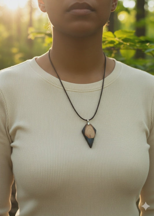 Collier en Résine et Bois "L'Âme de la Forêt" - Création Artisanale - Créafun77